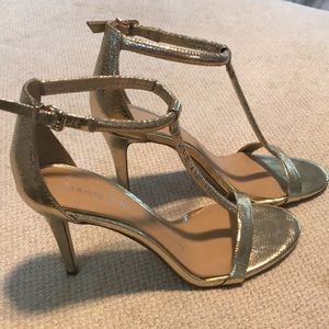 GIANNI BINI Gold T-strap open toe heel Sandle 7.5M
